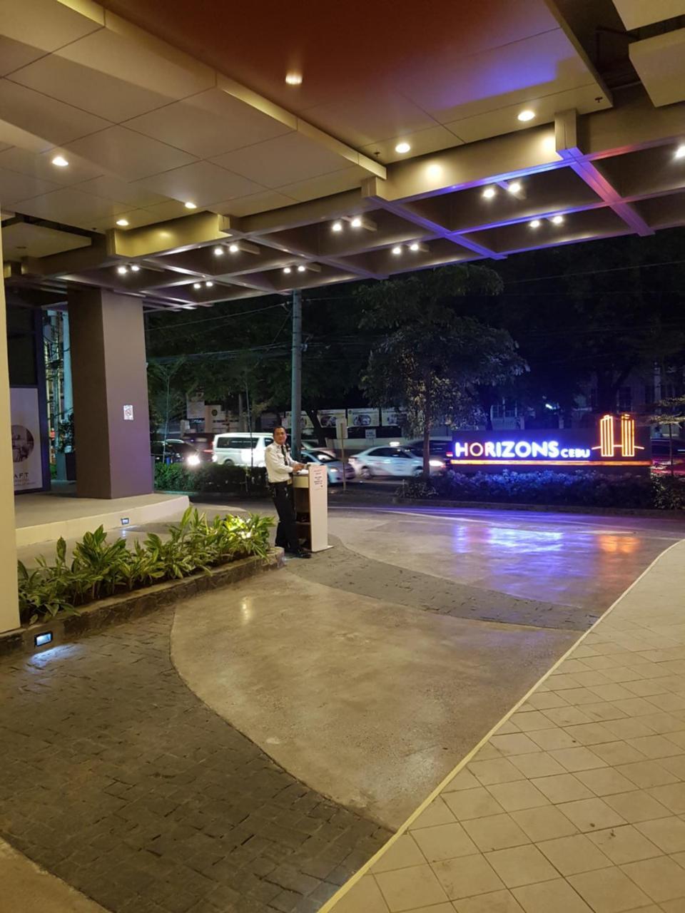 Hermione'S Haven At Horizon 101 Cebu Exteriör bild