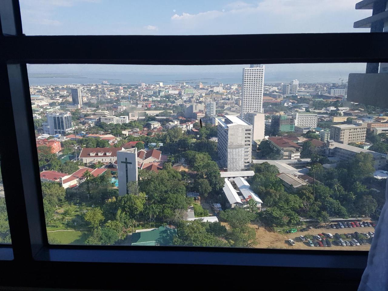 Hermione'S Haven At Horizon 101 Cebu Exteriör bild