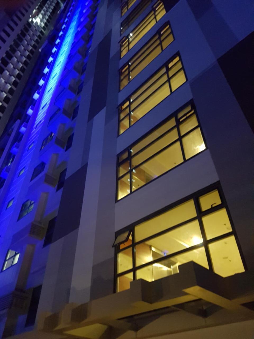 Hermione'S Haven At Horizon 101 Cebu Exteriör bild